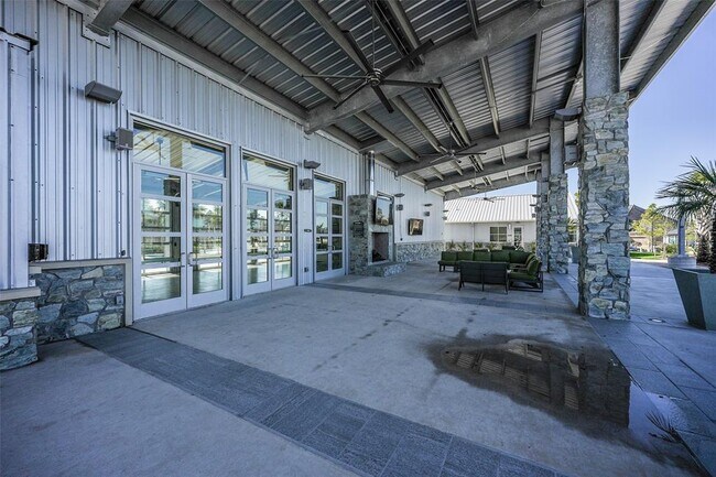 Building Photo - 17590 Rosette Grass Dr