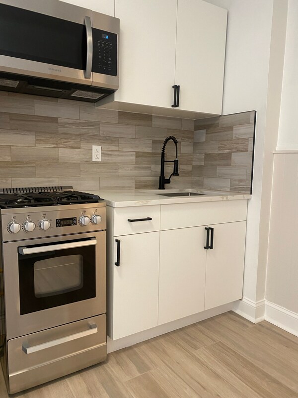 Building Photo - 1370 Gillingham St