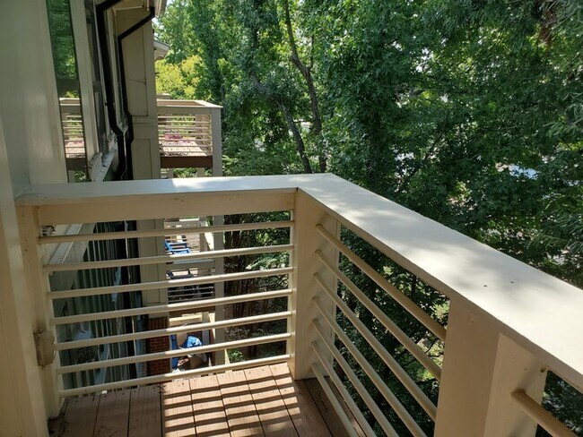 Building Photo - South End condo 1 Bedroom/1 Bath close to everything!