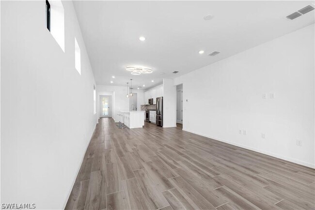 Building Photo - 20039 KIngmont Dr