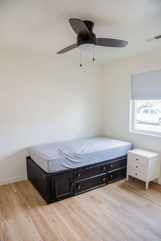 Building Photo - 337 N 3510 W