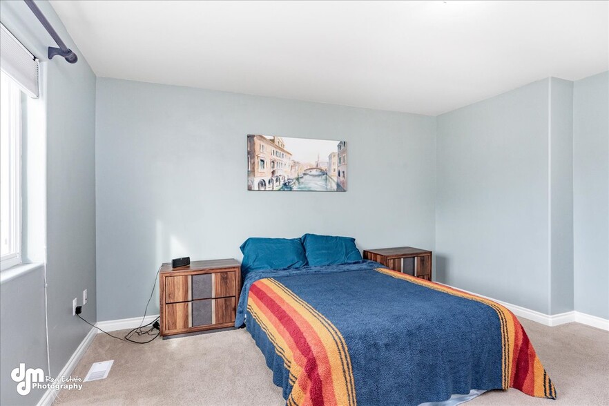 Building Photo - 299 Skwentna Dr