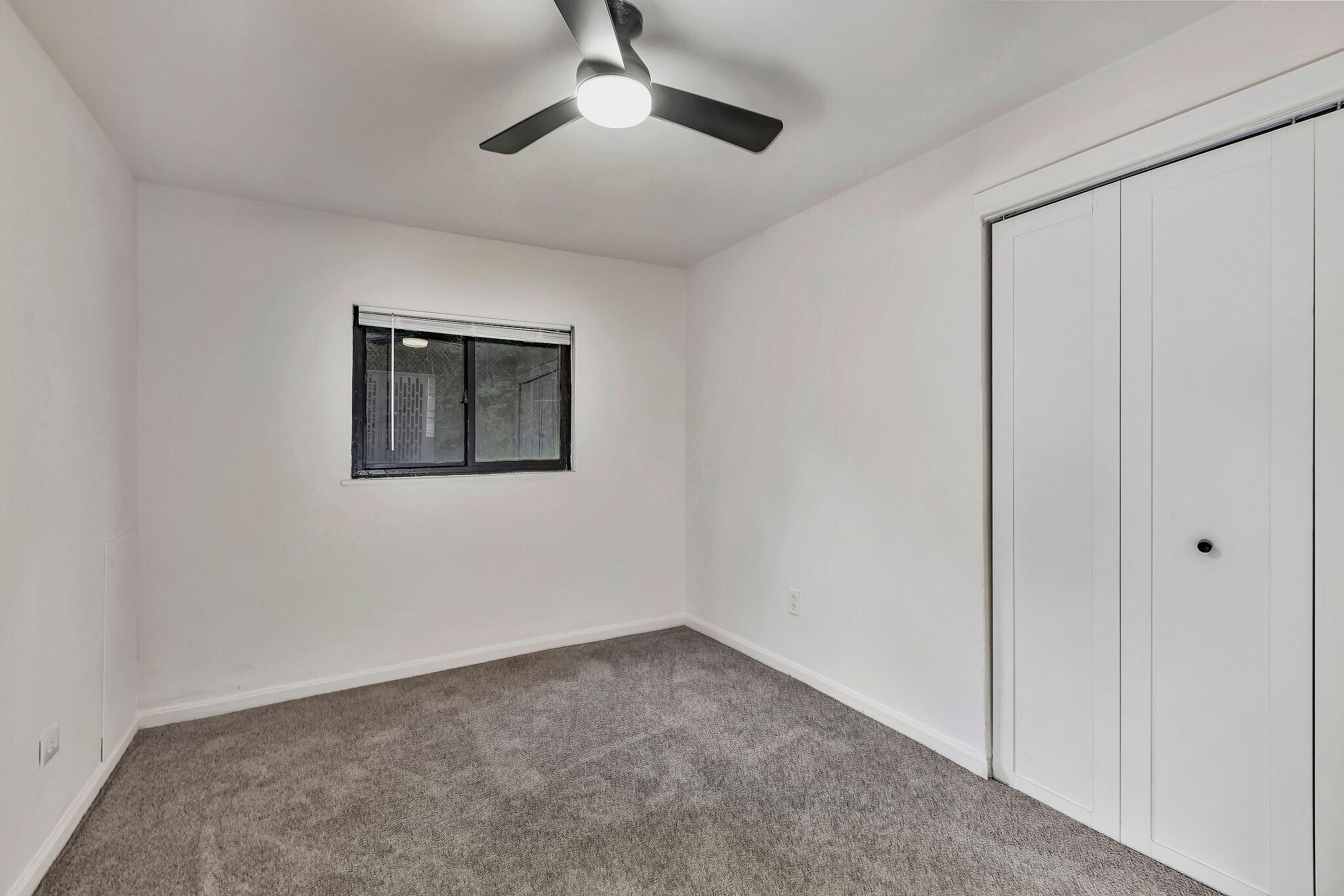 Building Photo - 2535 Lysle Ln