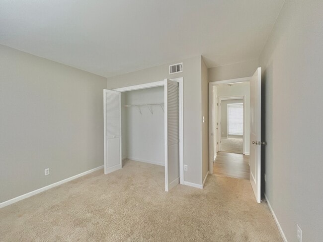 Building Photo - 11187 Harrowfield Rd