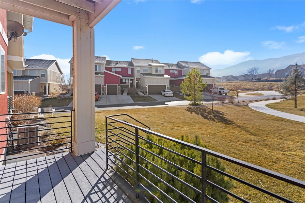 Building Photo - 2333 S Long Dr