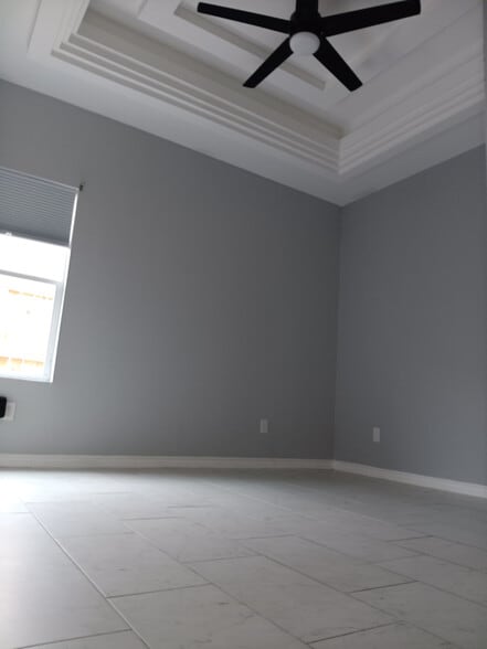 Building Photo - 5809 Ozark Ave