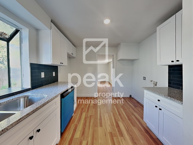 Building Photo - $1500! 3Bed/1Bath Home in Fort Worth! $100 off your initial move in costs! Apply by 12/10!