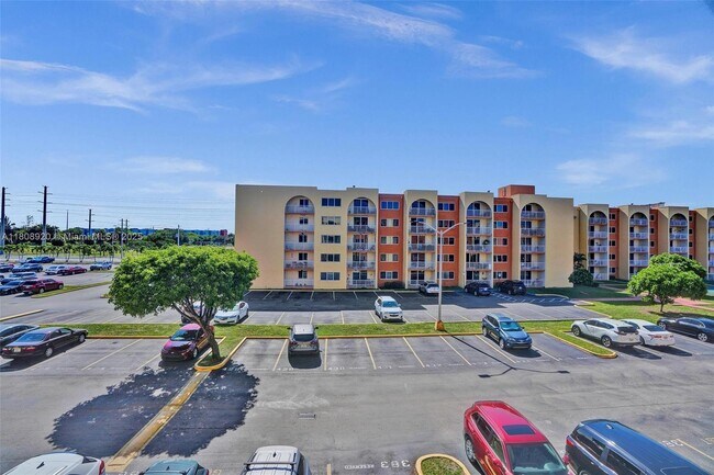 Building Photo - 7000 NW 186th St