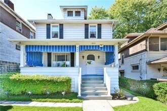 Building Photo - 806 Wood St