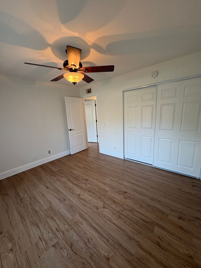 Building Photo - 1105 Del Nido Ct