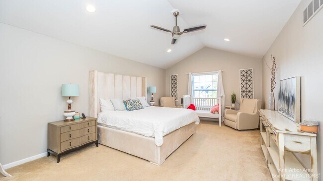 Building Photo - 815 Atherstone Dr
