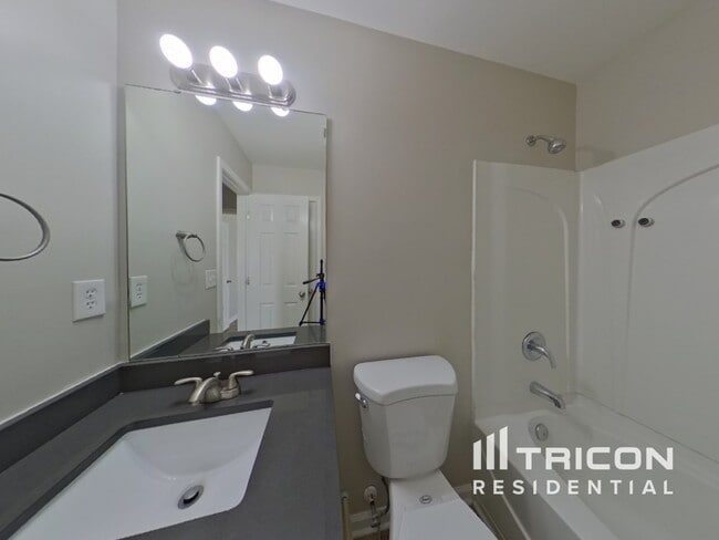 Building Photo - 4514 New House Dr