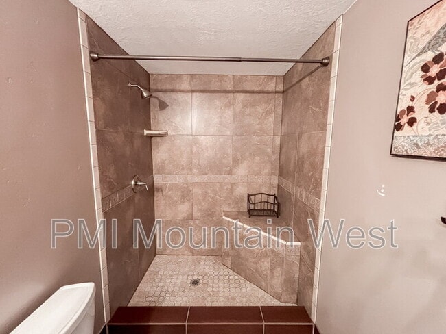 Building Photo - 2241 W 2475 N