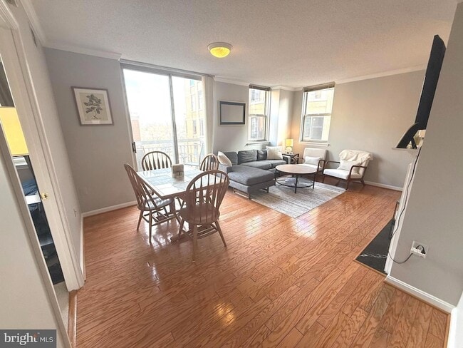 Building Photo - 3830 9th St N