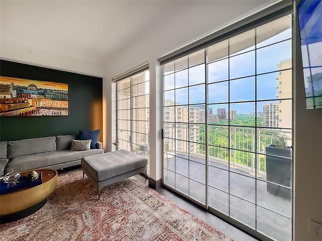 Building Photo - 3225 Turtle Creek Blvd