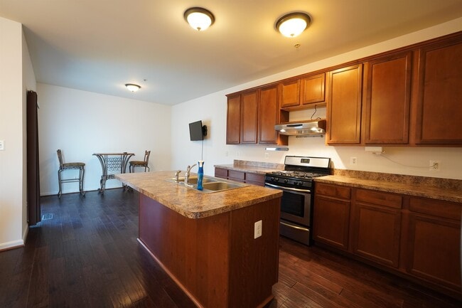 Building Photo - 45715 N Maxine Wy
