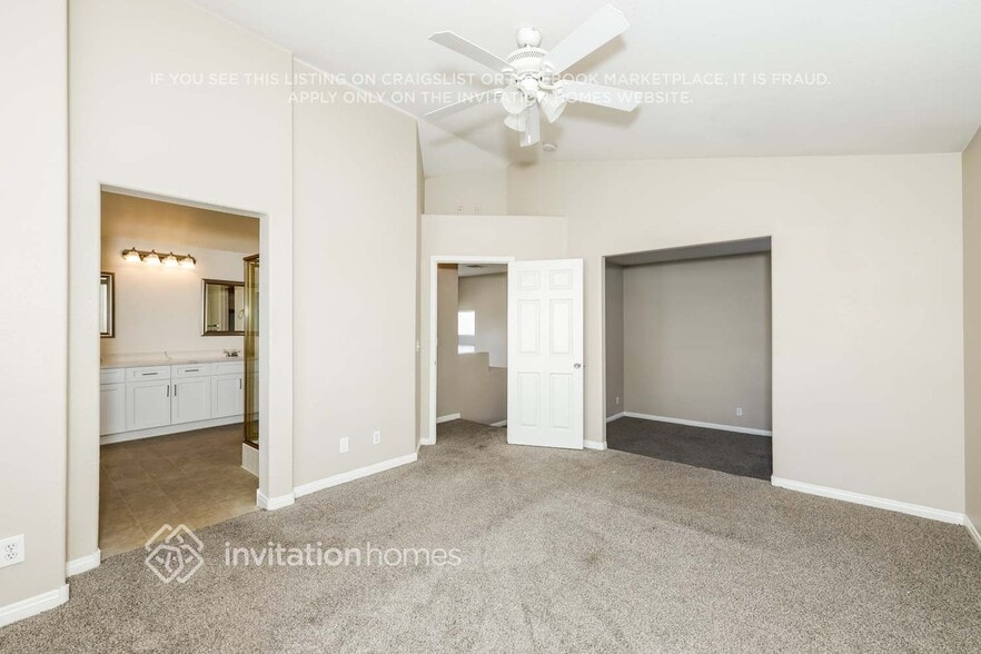 Building Photo - 8428 Opal Splendor Ave