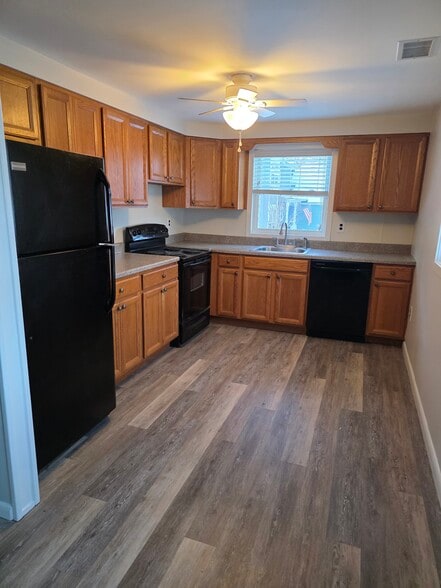 Building Photo - 1903 Old Lincoln Hwy