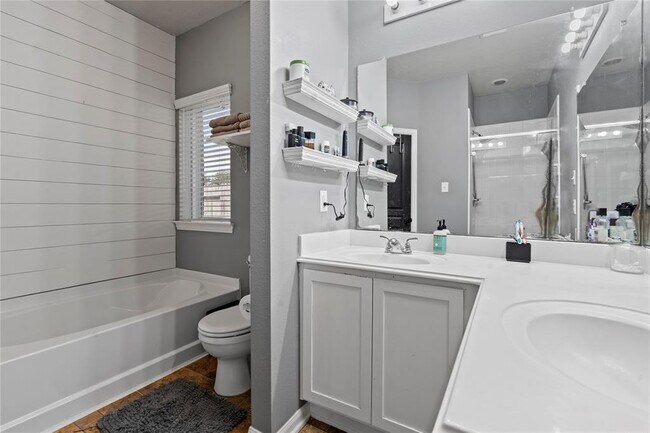 Building Photo - 7529 Topaz Way