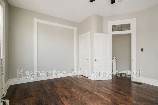 Building Photo - 2821 Henrietta St