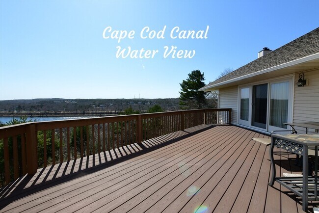 Building Photo - 4 Bittersweet Ln