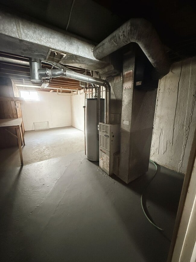 Building Photo - 2 bedroom Rental Home