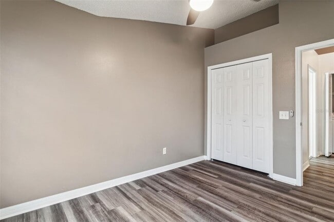 Building Photo - 655 Vallance Way NE