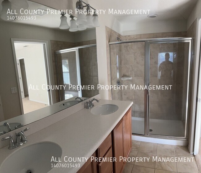 Building Photo - 12034 Lorenza Ln