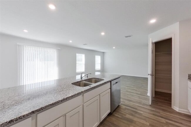 Building Photo - 1730 Nebraska Loop