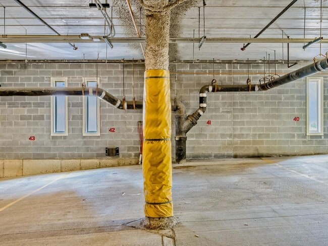 Building Photo - 1800 Dewes St