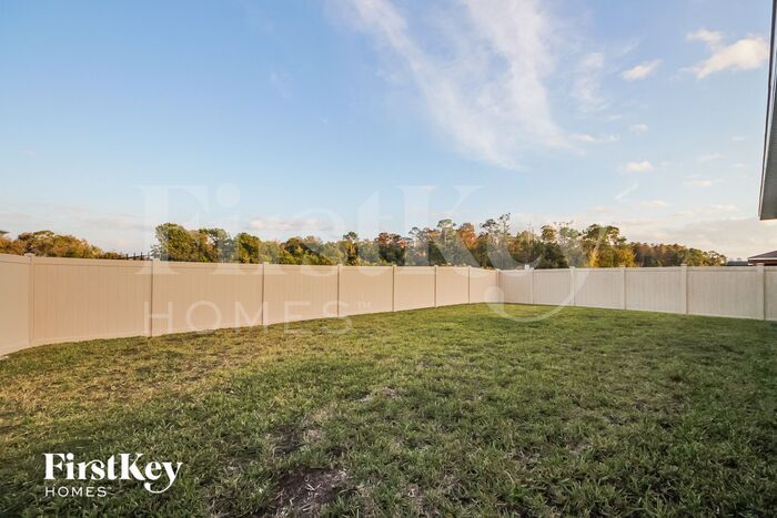 Building Photo - 2160 Sequoia Way