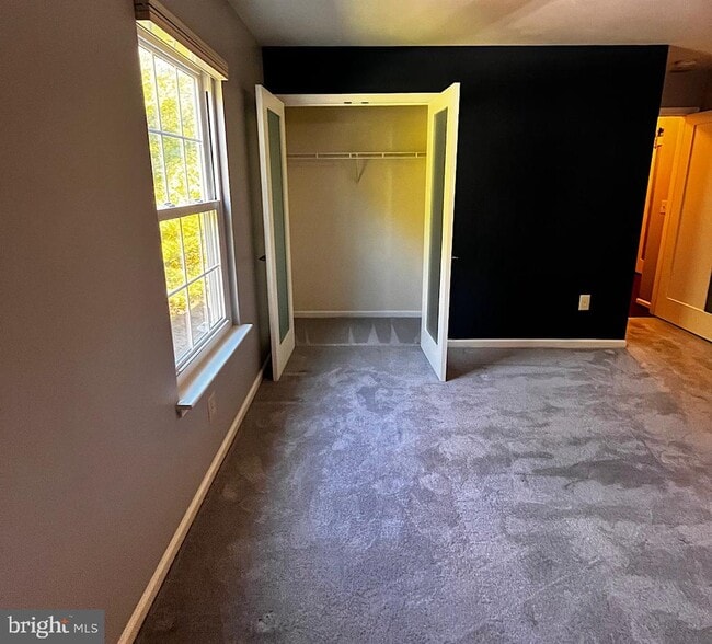 Building Photo - 38 White Pine Cir