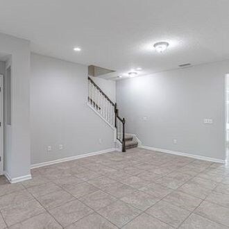Building Photo - 319 Richmond Dr