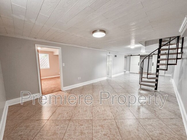 Building Photo - 3029 W 74th St