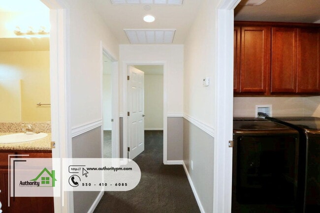 Building Photo - 671 Mission De Oro Dr