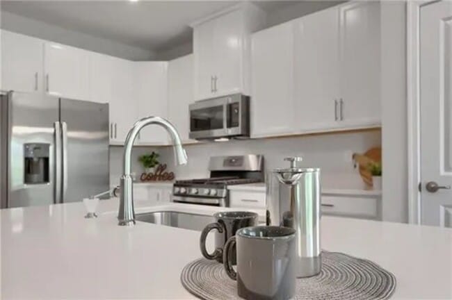Building Photo - McConnell Trails 3 Bedroom, 2.5 Bathroom T...