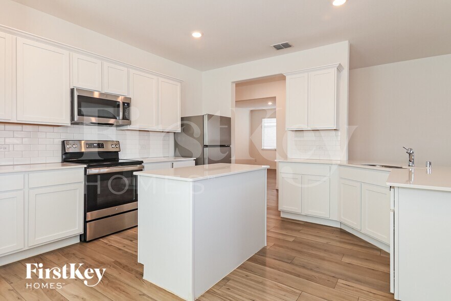 Building Photo - 206 Autumn Sage Ln