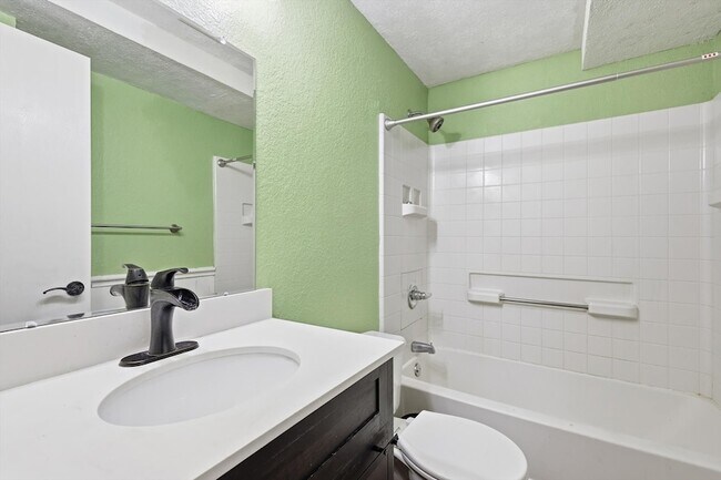 Building Photo - 316 Comiskey Ct