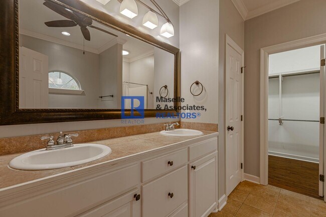 Building Photo - 3 Bed/2 Bath Home in Bruenburg in Clinton