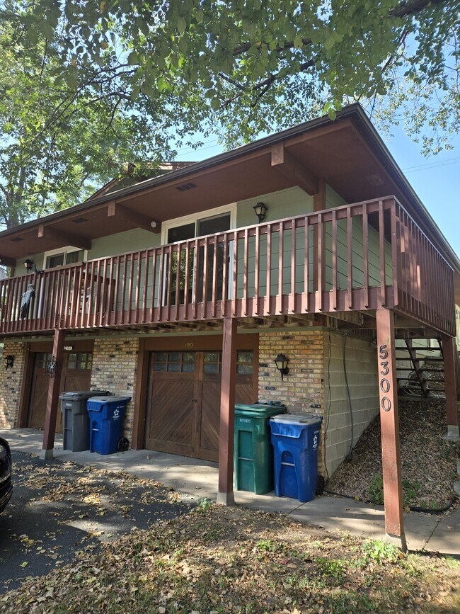 Primary Photo - 5300 Baker Rd