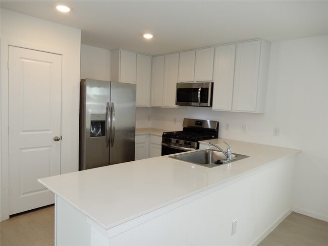 Building Photo - 21102 Trivento Dr