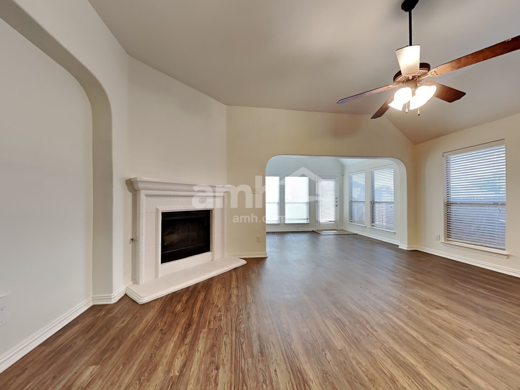 Building Photo - 223 Dancing Light Ln