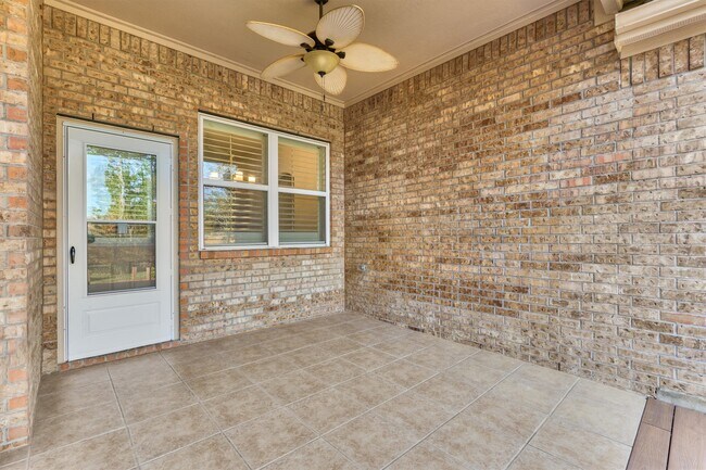 Building Photo - 94 Oriel Oaks Cir