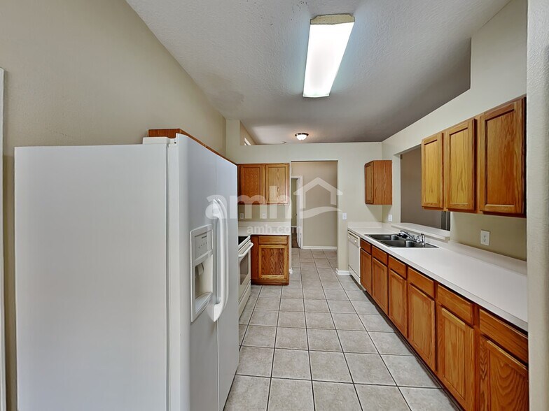 Building Photo - 13256 Early Run Ln