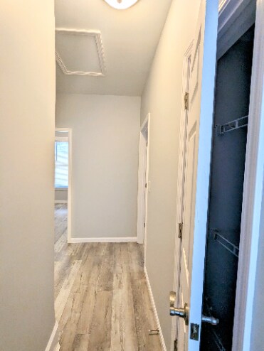 Building Photo - !! MOVE IN SPECIAL: $300 OFF on 1st Month'...
