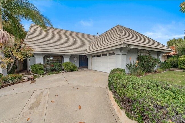 Building Photo - 15305 Moulins Cir