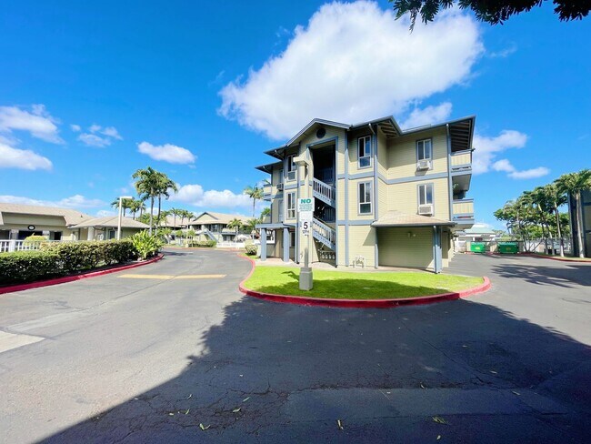 Building Photo - Just Refreshed Ewa Beach Condo with A/C