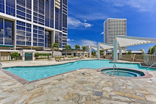 Building Photo - Convenience in the Heart of Honolulu!!