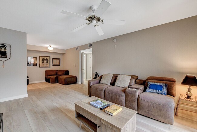 Building Photo - Chic & Convenient: Your Ground-Level Condo Retreat in Silverado Ranch