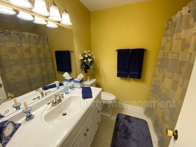 Building Photo - 4724 Coach Hill Dr